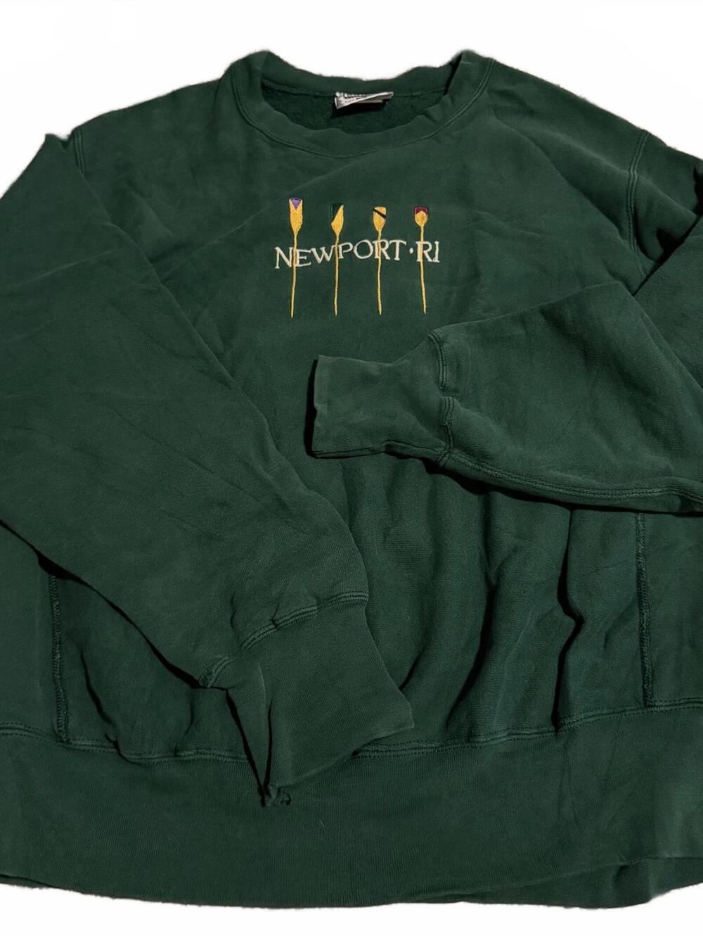 Vintage Lee Cross Grain Newport RI Green Embroidered Sweatshirt Large USA